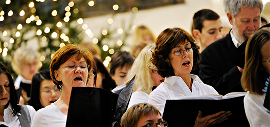 photo of University Choir performing